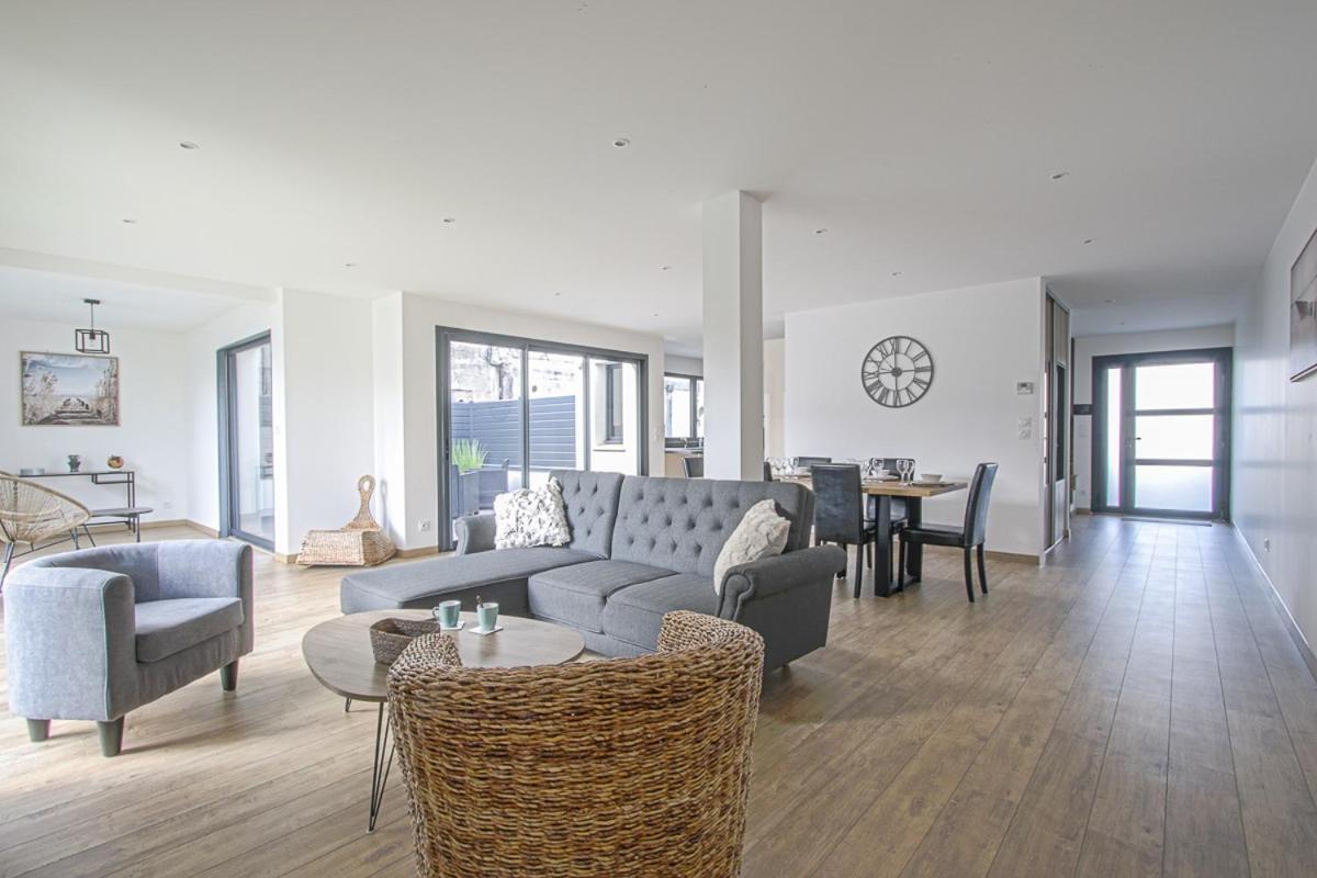 Quijote, Maison Moderne Avec Terrasse A 凯恩 外观 照片